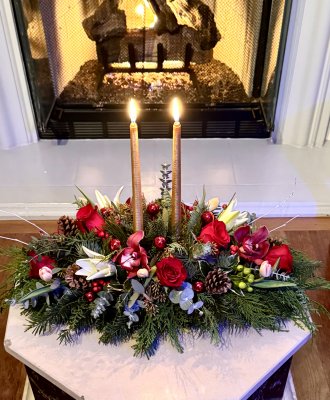 (image for) Holiday Heart Glow Centerpiece