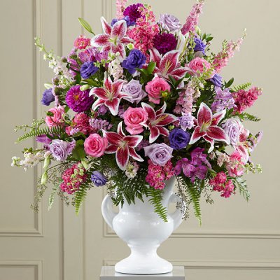 Peaceful Tribute Arrangment