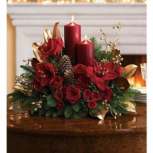 Candlelit Christmas Centerpiece (image for) Candlelit Christmas Centerpiece