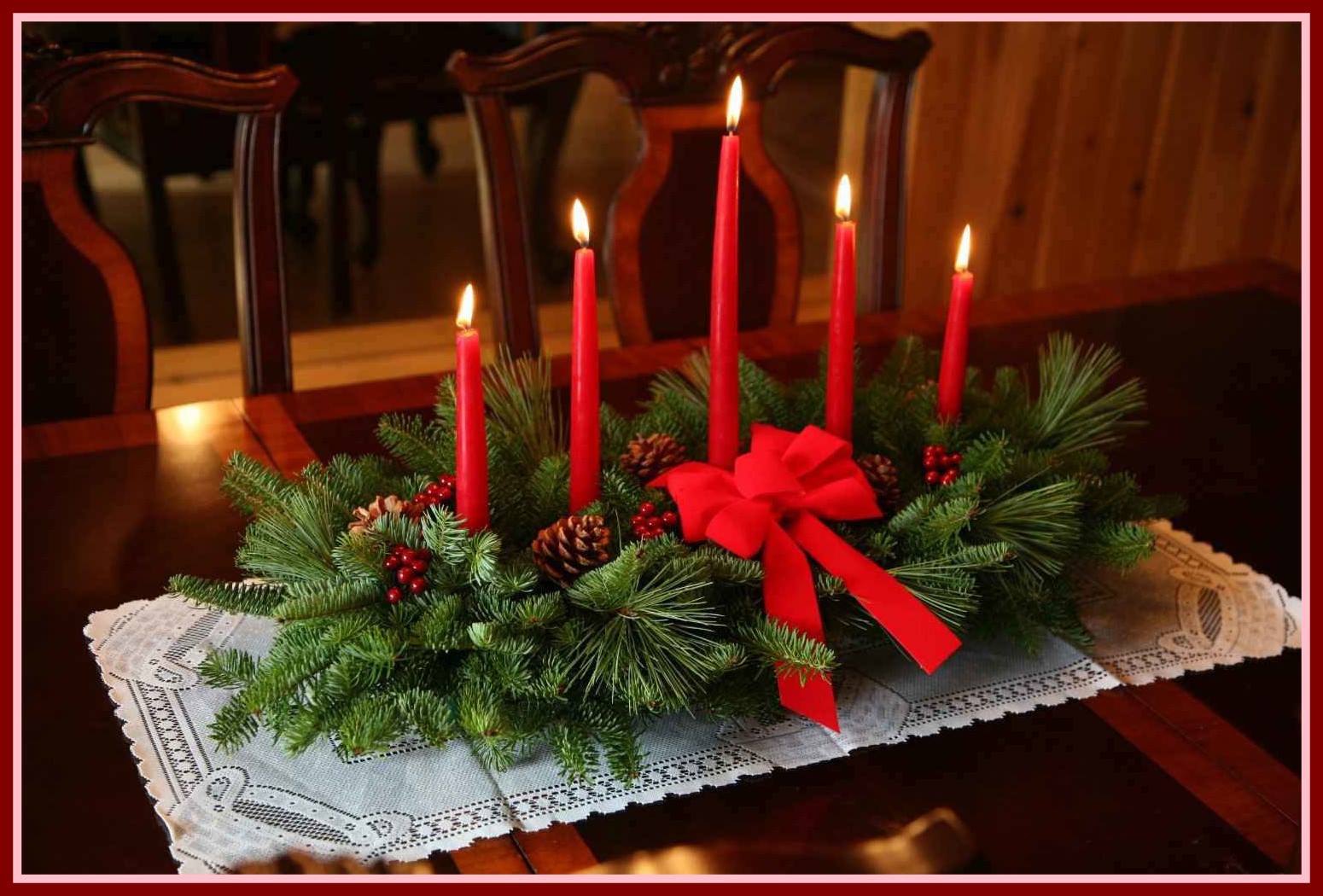(image for) Elongated Christmas Centerpiece