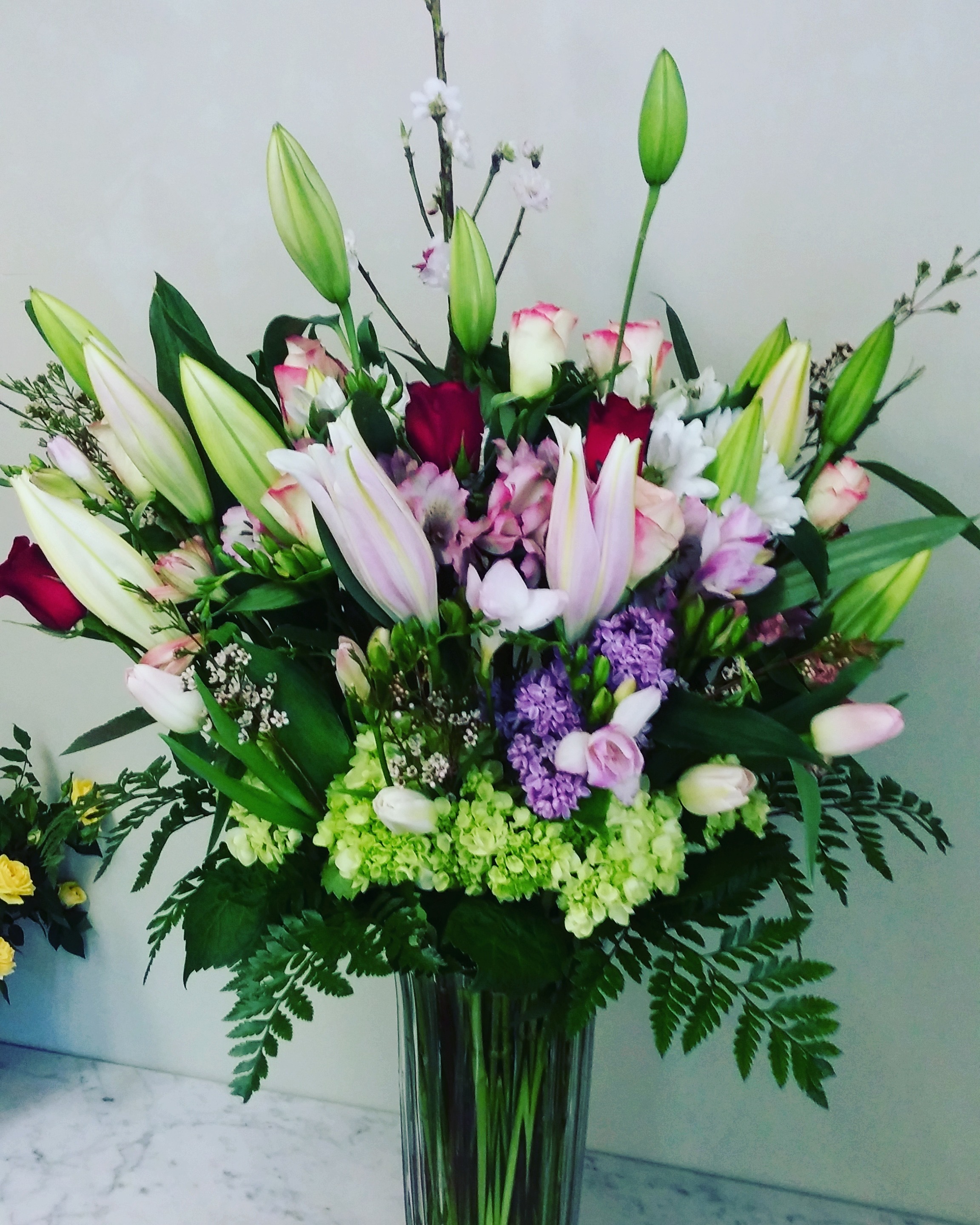 (image for) Full Blooms Bouquet